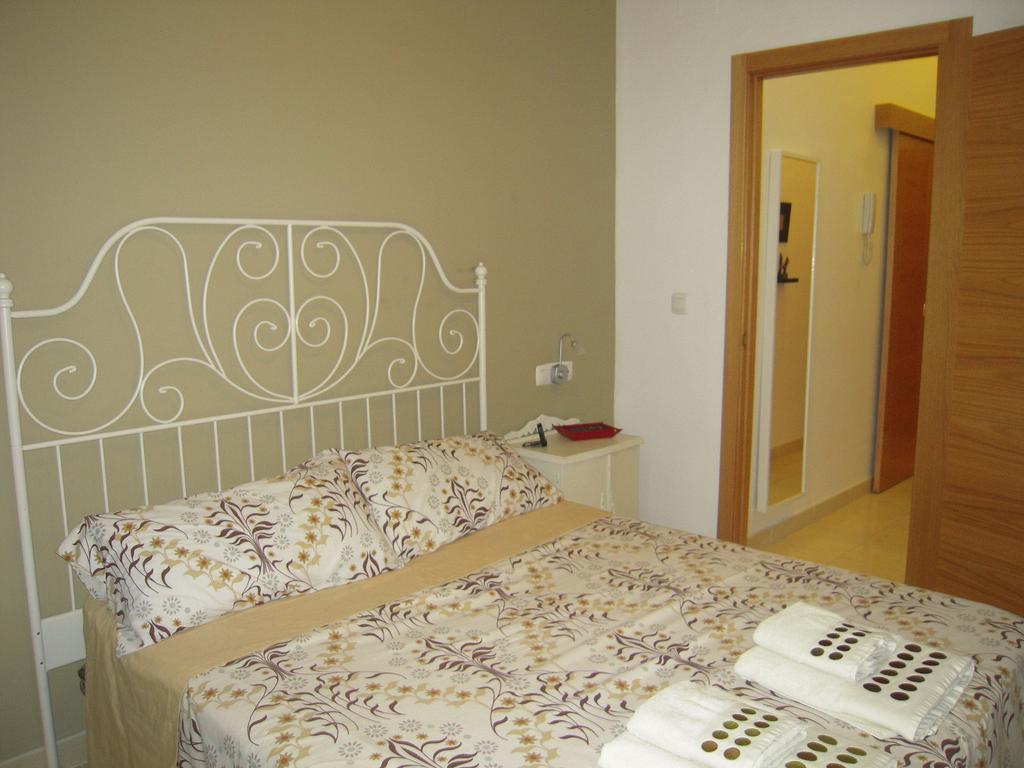 MALAMA Apartamentos Turísticos Málaga Habitación foto